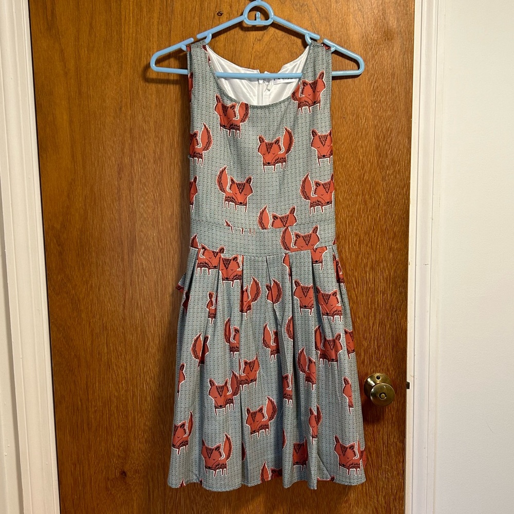 Cute fox print dress!! Never worn, brand new with tags, Size small.